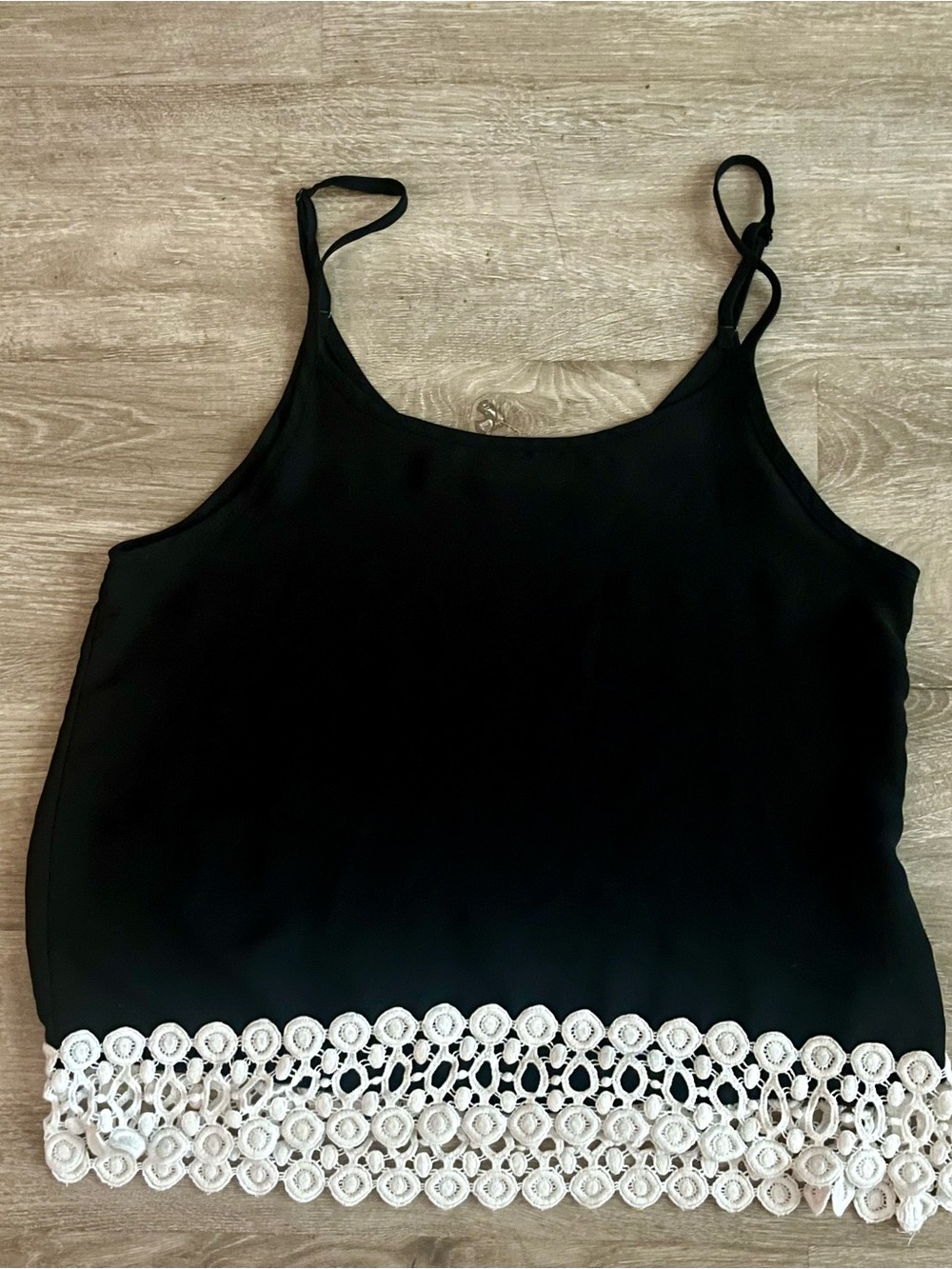 Liberty Love Black Cami Tank Top Cream Crochet Lace Hem Crop Size Small